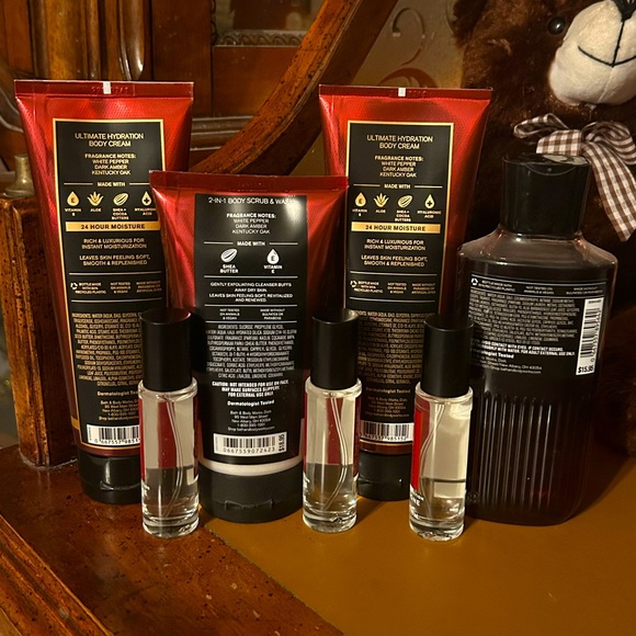 Bath & Body Works Men's Bourbon Collection Set - Picture 2 of 2